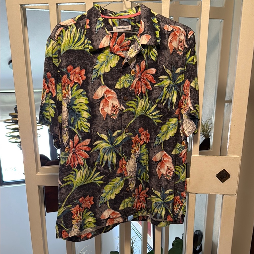 Tommy Bahama Black and Red Casual Button Down Shirt